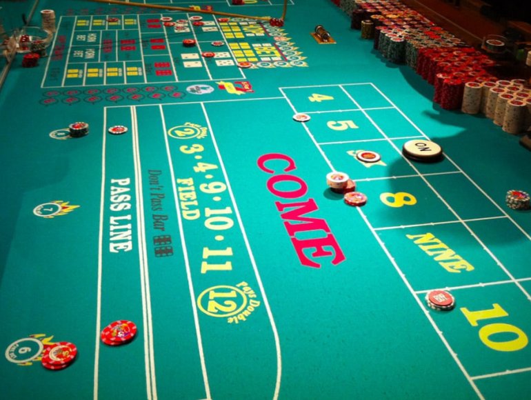 table for craps in casino